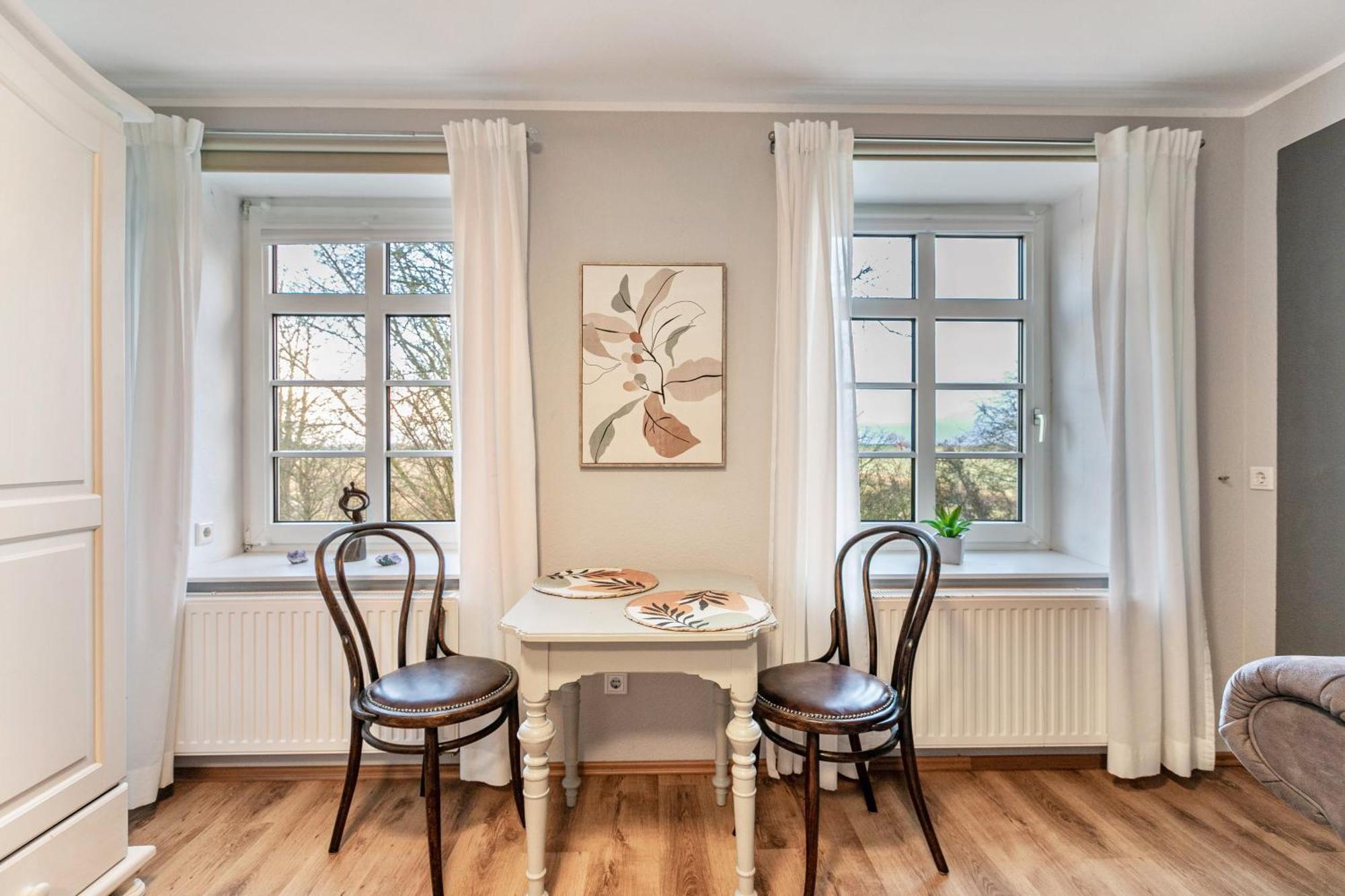 Blauquarz Und Rauchquarz Reussenkoge Exterior foto